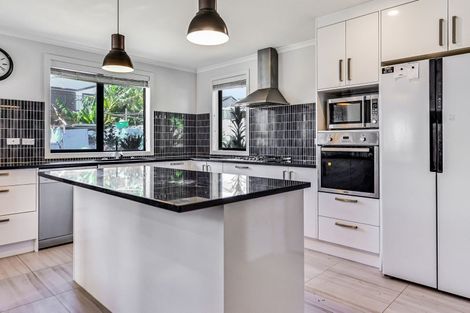 Photo of property in 35 Cabourne Drive, Glenview, Hamilton, 3206