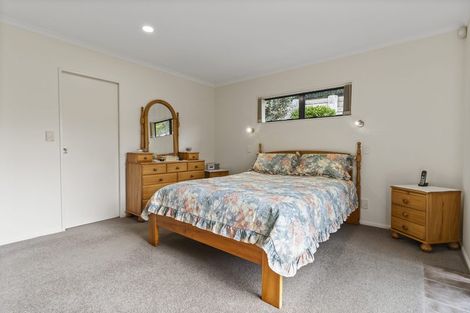 Photo of property in 44 Chesterfield Way, Orewa, 0931