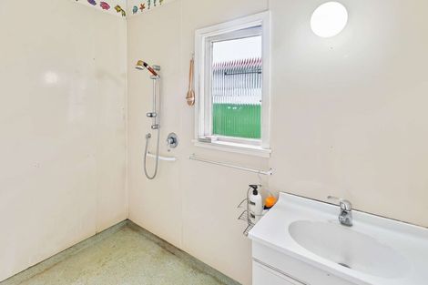 Photo of property in 40 Hood Street, Castlecliff, Whanganui, 4501