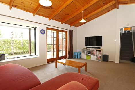 Photo of property in 12 Ohaupo Road, Hamilton Lake, Hamilton, 3204