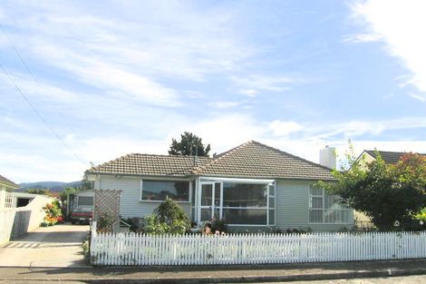 Photo of property in 10 Robertson Street, Elderslea, Upper Hutt, 5018