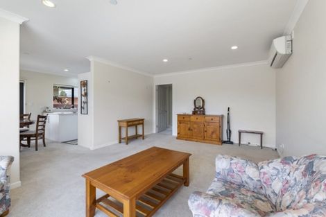 Photo of property in 20 Ian Peter Way, Otaki, 5512