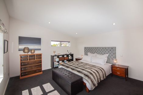 Photo of property in 17 Nether Green Crescent, Johnsonville, Wellington, 6037