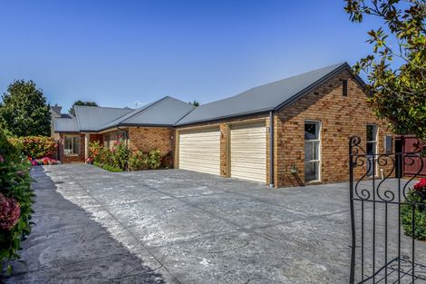 Photo of property in 15 Solway Avenue, Ilam, Christchurch, 8041