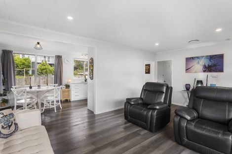 Photo of property in 11 Sun Valley, Hatfields Beach, Orewa, 0931