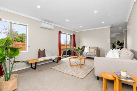 Photo of property in 2/42 Middle Road, Havelock North, 4130