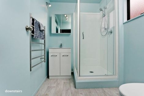 Photo of property in 2/19 Sapphire Place, Bayview, Auckland, 0629