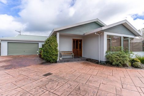 Photo of property in 10 Calder Place, Winton, 9720