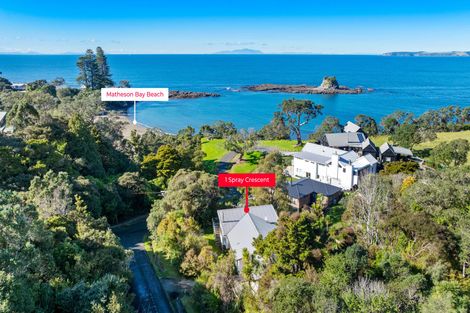 Photo of property in 1 Spray Crescent, Leigh, 0985