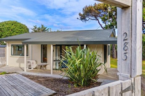 Photo of property in 283 Peka Peka Road, Peka Peka, Waikanae, 5391