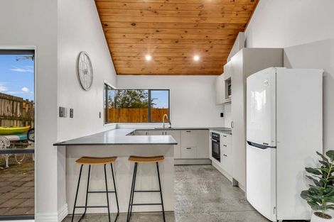 Photo of property in 16a Steeles Lane, Western Heights, Rotorua, 3015