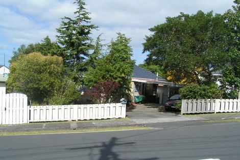 Photo of property in 2/30 Clarence Road, Northcote Point, Auckland, 0627