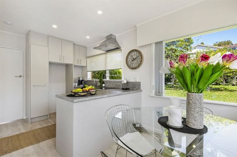 Photo of property in 1/12 Keldale Place, Forrest Hill, Auckland, 0620