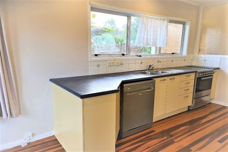 Photo of property in 1 Malters Place, Browns Bay, Auckland, 0630