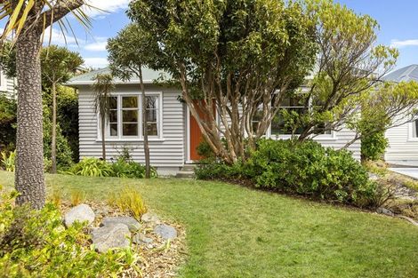 Photo of property in 54 View Road, Houghton Bay, Wellington, 6023