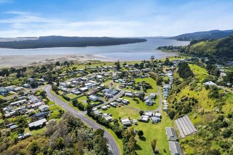 Photo of property in 130 Maunsell Road, Port Waikato, 2695