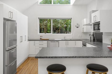 Photo of property in 2 Cass Bay Place, Cass Bay, Lyttelton, 8082