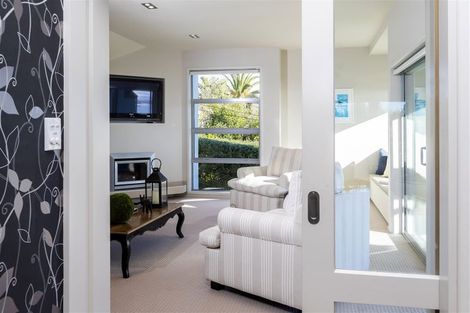 Photo of property in 135 Major Hornbrook Road, Mount Pleasant, Christchurch, 8081