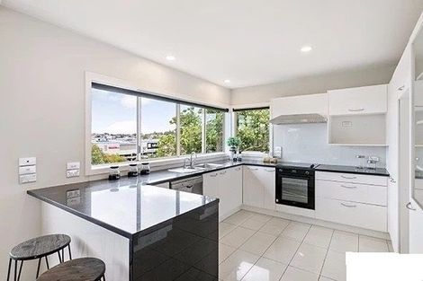 Photo of property in 1/3 Prospect Terrace, Milford, Auckland, 0620