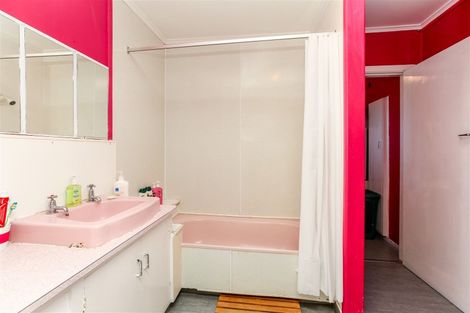 Photo of property in 220 Powderham Street, New Plymouth, 4310