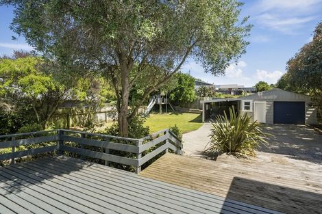 Photo of property in 15 Francis Road, Paraparaumu Beach, Paraparaumu, 5032