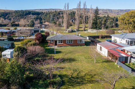 Photo of property in 9 Tamblyn Drive, Lake Roxburgh Village, Roxburgh, 9571