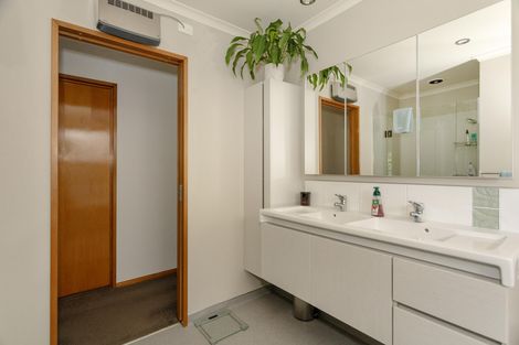 Photo of property in 94-98 Weston Road, Weston, Oamaru, 9401