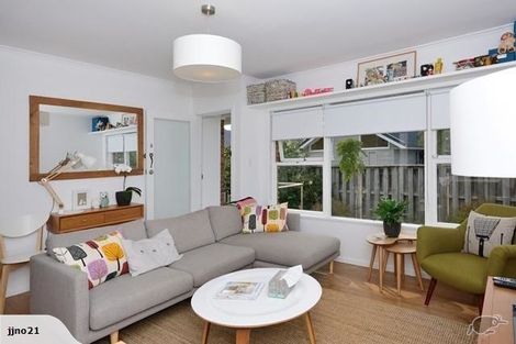 Photo of property in 3/17 Saltburn Road, Milford, Auckland, 0620