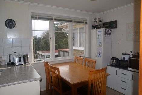 Photo of property in 13 Newington Road, Henderson, Auckland, 0612