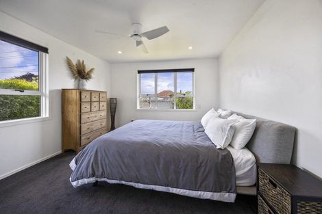 Photo of property in 2 Bideford Street, Brooklands, New Plymouth, 4310