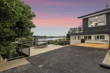 Photo of property in 28 Sunny Bay Road, Matua, Tauranga, 3110