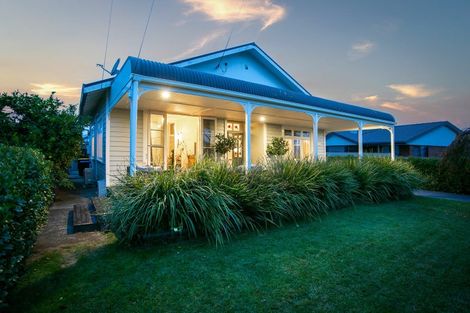 Photo of property in 122 Victoria Street, Cambridge, 3434