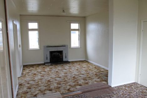 Photo of property in 25 Coates Street, Westport, 7825