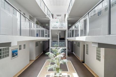 Photo of property in 281 Maunganui Road, Mount Maunganui, 3116