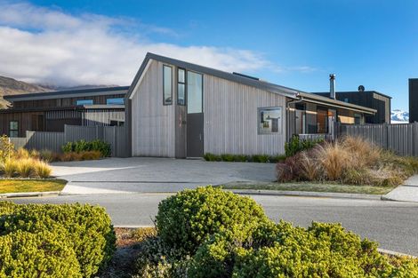 Photo of property in 11 Cleland Close, Wanaka, 9382