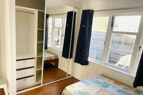 Photo of property in 10 Crystal Avenue, Glendene, Auckland, 0602