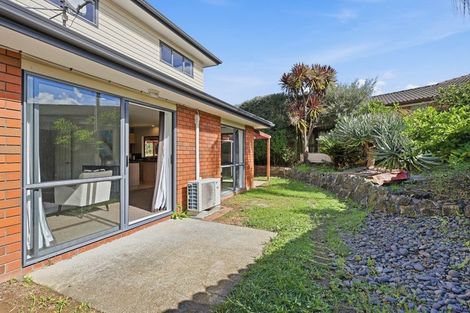 Photo of property in 35 Peninsula Road, Mangere, Auckland, 2022