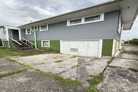 Photo of property in 52 Seymour Road, Sunnyvale, Auckland, 0612