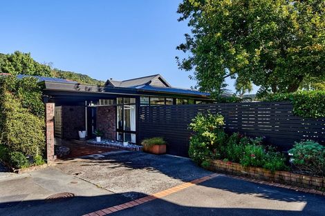 Photo of property in 27 Cheviot Road, Lowry Bay, Lower Hutt, 5013