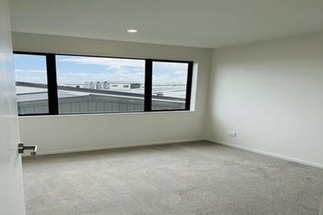 Photo of property in 24 Clayden Shuttleworth Street, Papakura, 2110