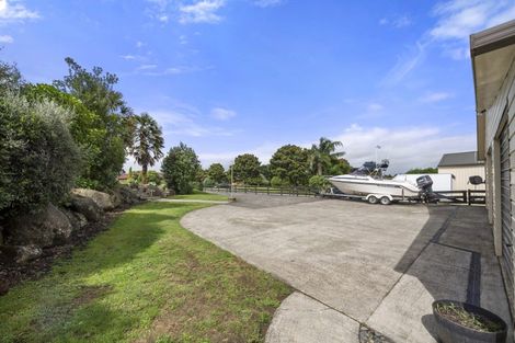 Photo of property in 1 Frank Knight Place, Waiuku, 2123