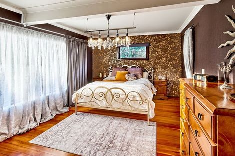 Photo of property in 70 Winara Avenue, Waikanae, 5036