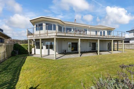 Photo of property in 3 Mariri Place, Waitarere Beach, Levin, 5510