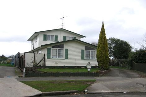 Photo of property in 4 Wairau Place, Kelvin Grove, Palmerston North, 4414