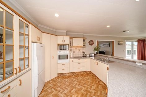 Photo of property in 20 Surrey Street, Linwood, Christchurch, 8062