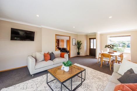 Photo of property in 7 Rosebank Avenue, Kelvin Grove, Palmerston North, 4414
