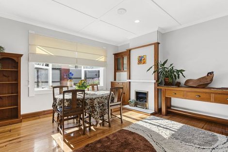Photo of property in 219 Devon Street West, New Plymouth, 4310