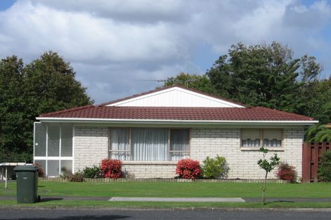 Photo of property in 2/51 Meadway, Sunnyhills, Auckland, 2010