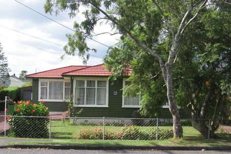 Photo of property in 69 Archibald Road, Kelston, Auckland, 0602