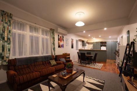 Photo of property in 43 College Street, Awapuni, Palmerston North, 4412